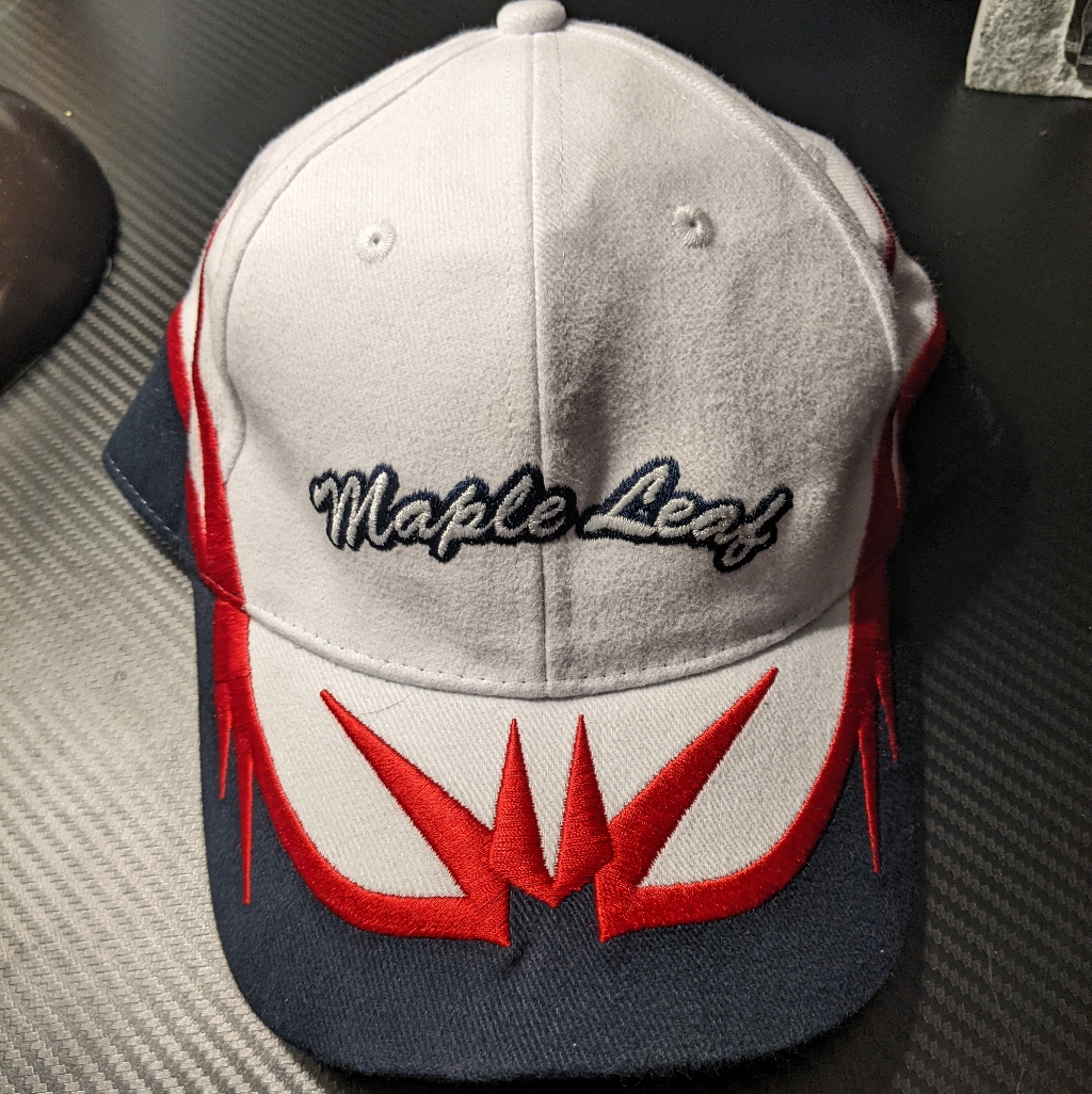 Nwt Maple Leaf Cap